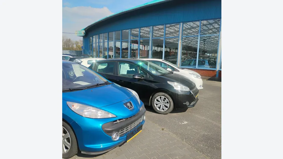 PEUGEOT 207 -