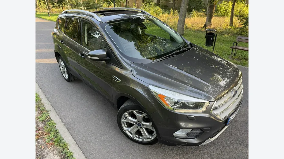 FORD Kuga -