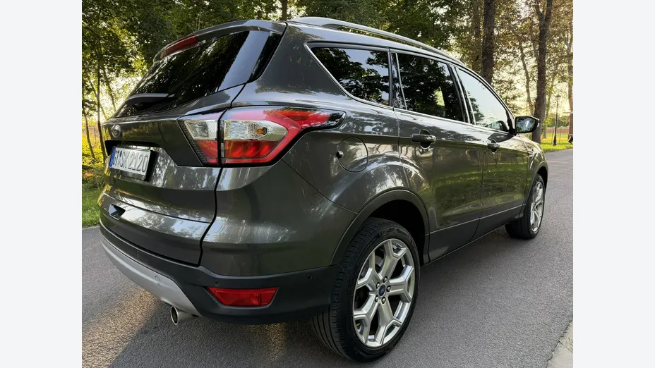 FORD Kuga -