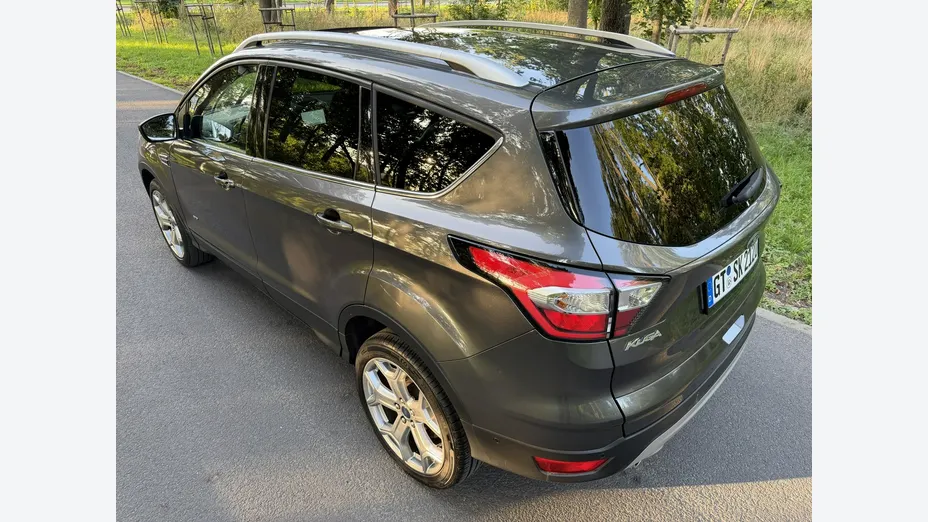 FORD Kuga -