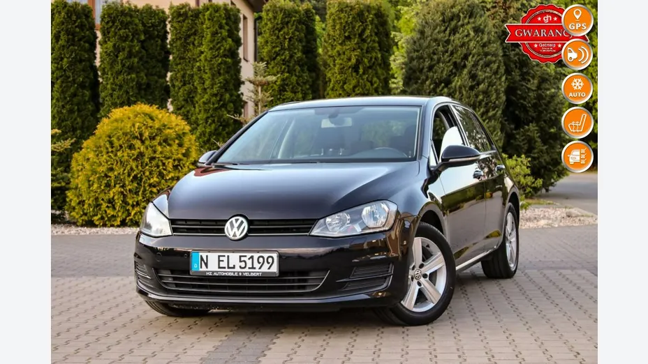 VOLKSWAGEN Golf -