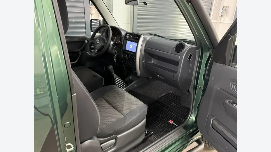 SUZUKI Jimny -