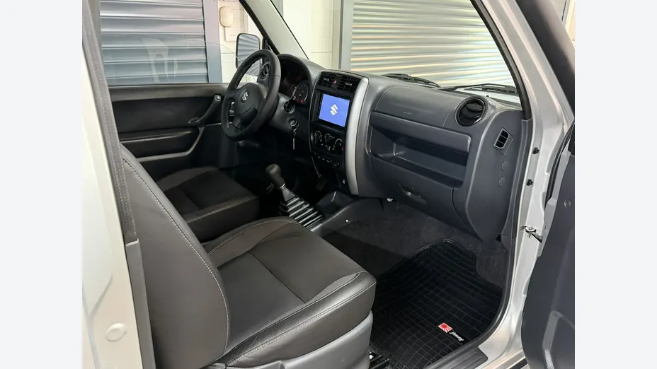 SUZUKI Jimny -