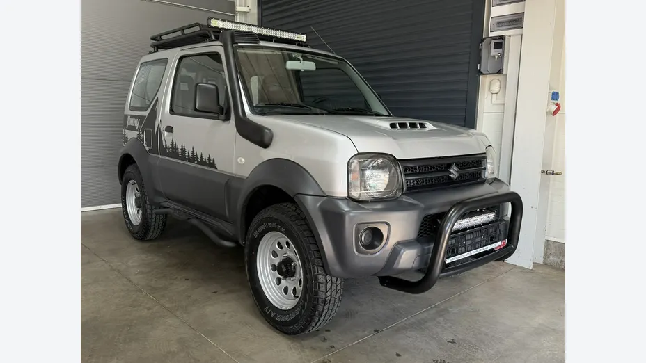 SUZUKI Jimny -
