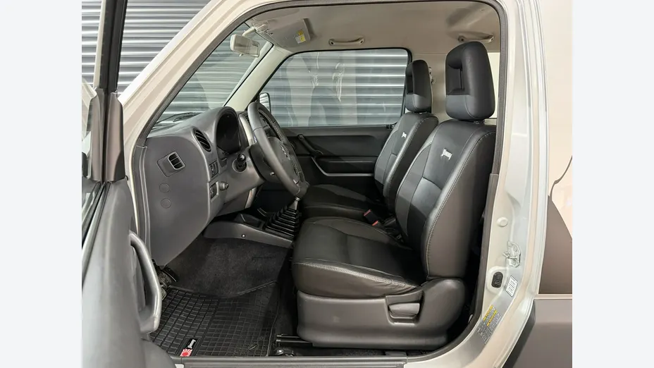 SUZUKI Jimny -