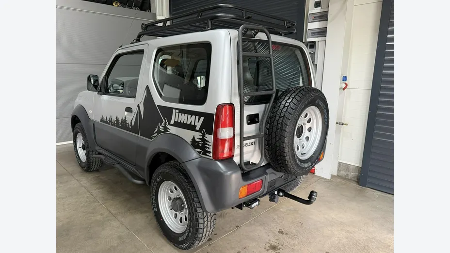 SUZUKI Jimny -