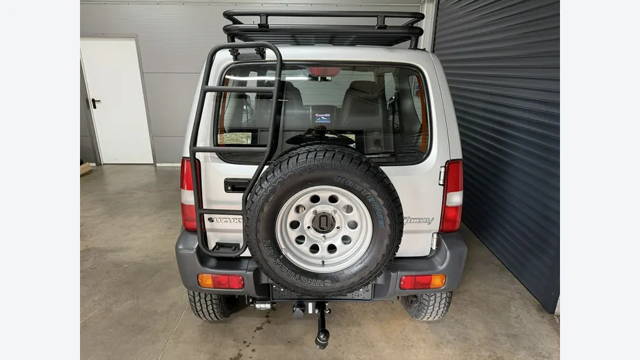 SUZUKI Jimny -