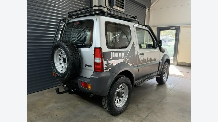 SUZUKI Jimny -