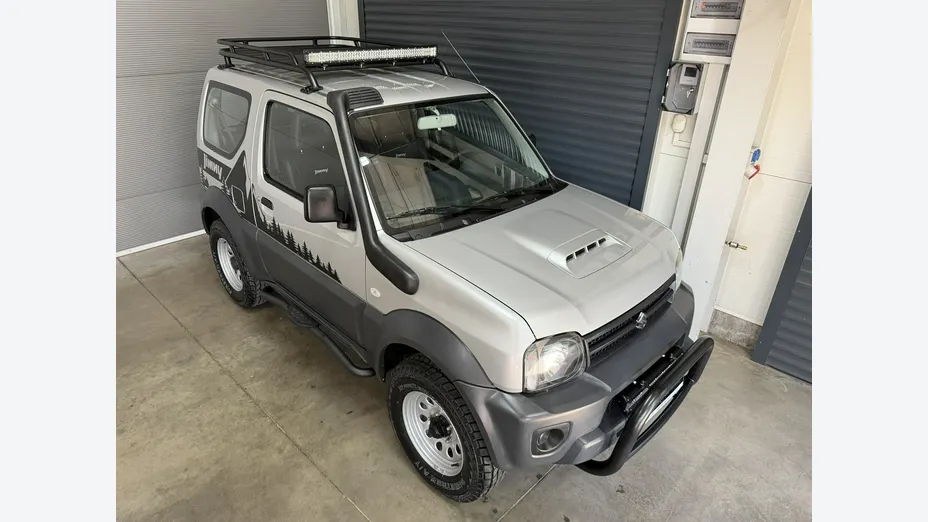 SUZUKI Jimny -