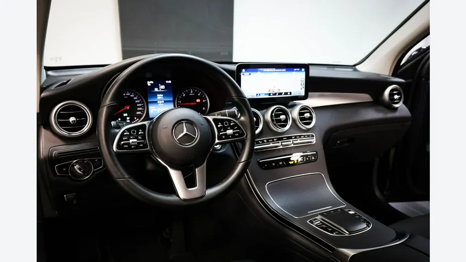 MERCEDES-BENZ GLC -