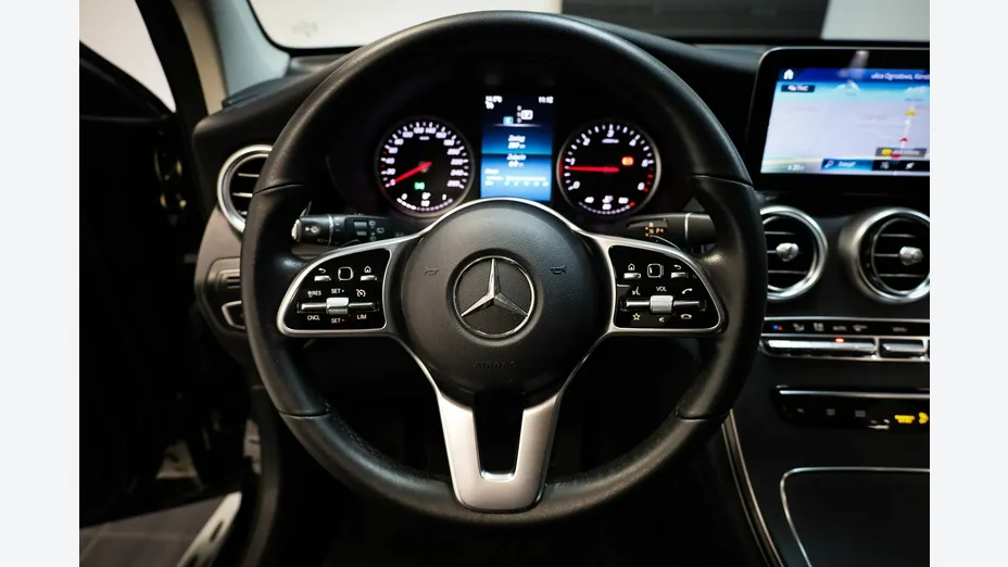 MERCEDES-BENZ GLC -