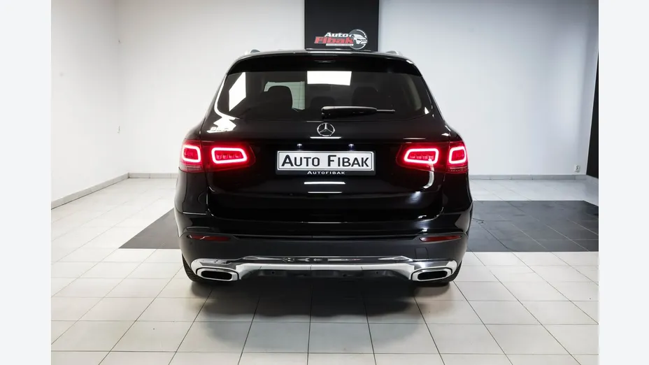MERCEDES-BENZ GLC -