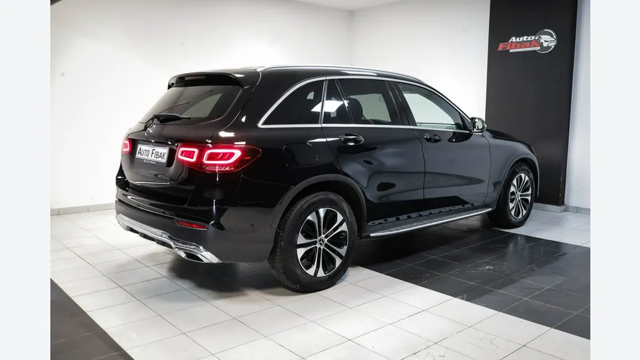 MERCEDES-BENZ GLC -