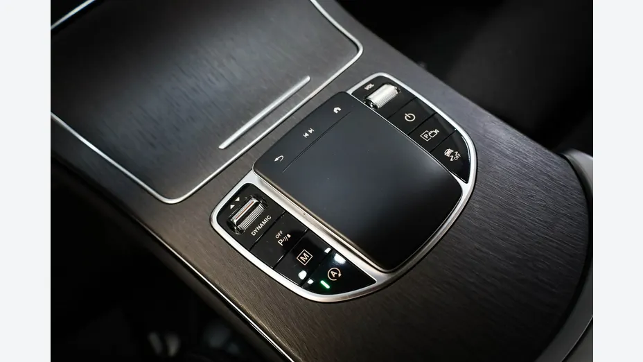 MERCEDES-BENZ GLC -