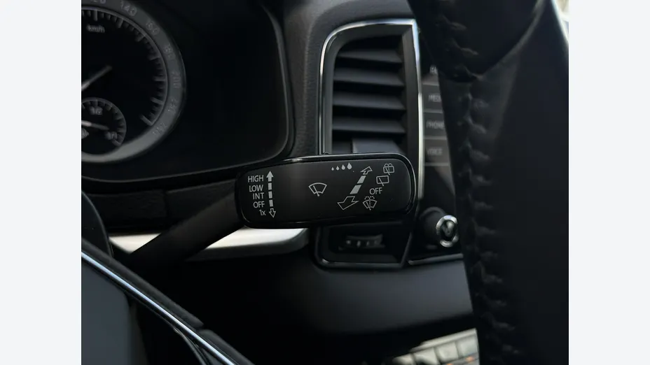 SKODA Karoq -