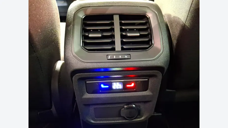 VOLKSWAGEN Tiguan -
