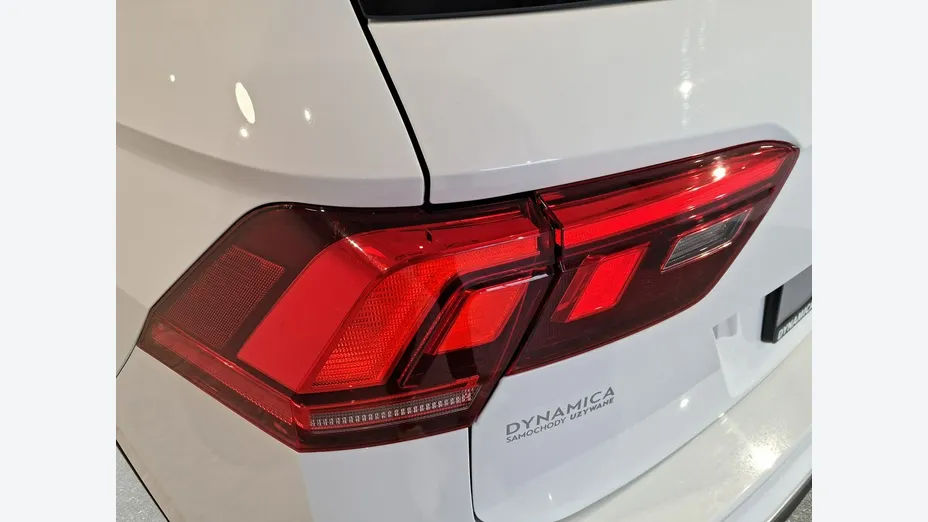 VOLKSWAGEN Tiguan -