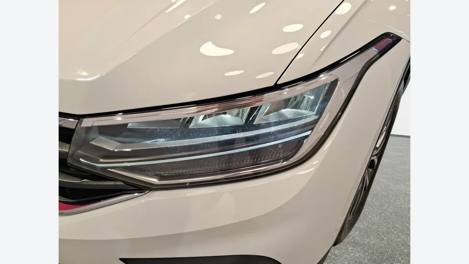 VOLKSWAGEN Tiguan -