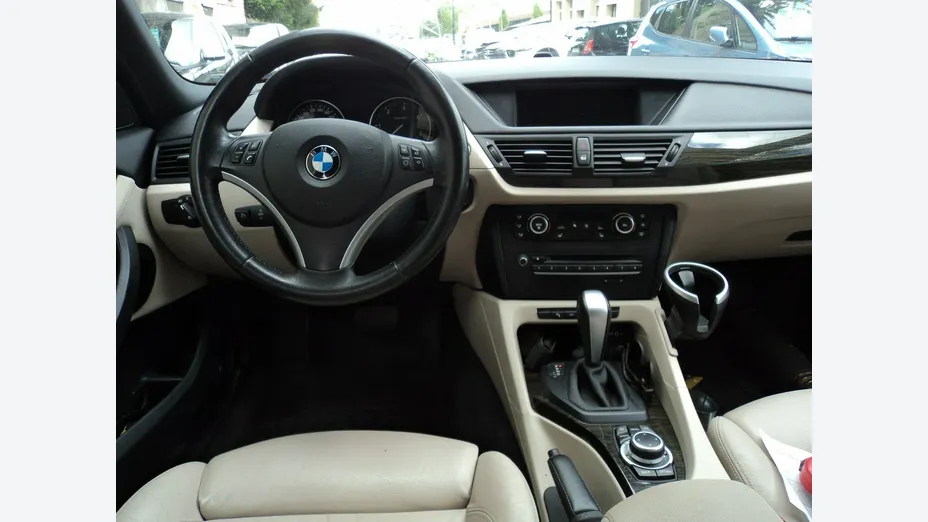 BMW X1 -