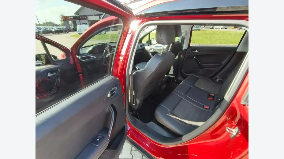 PEUGEOT 2008 -