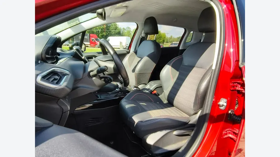PEUGEOT 2008 -
