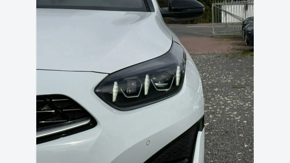 KIA ProCeed -