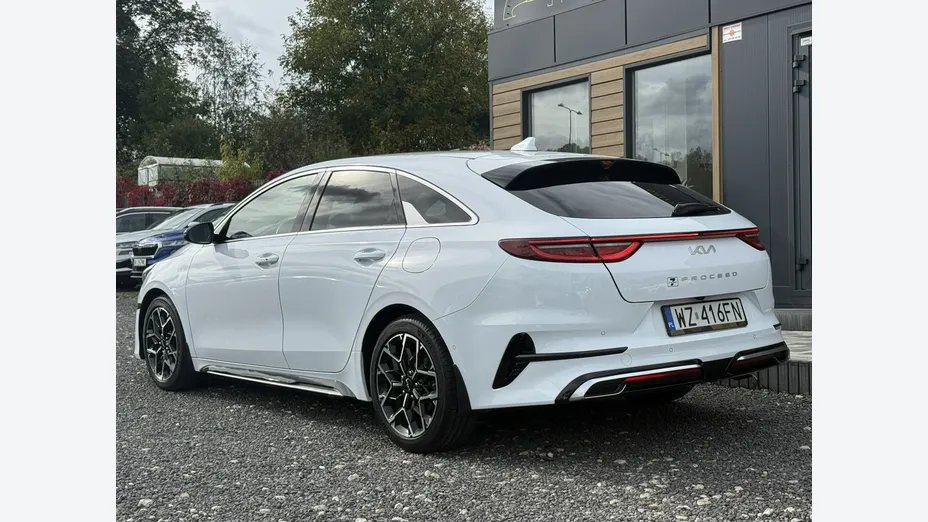 KIA ProCeed -