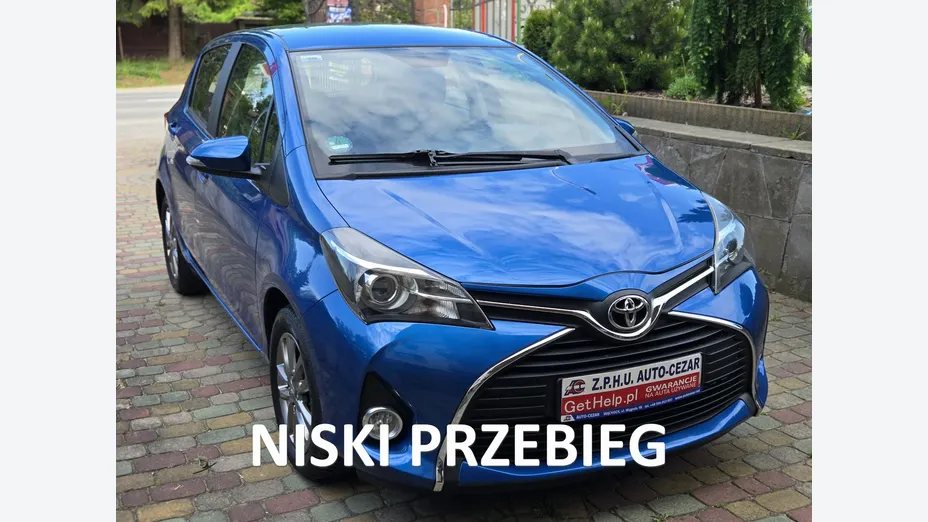 TOYOTA Yaris -