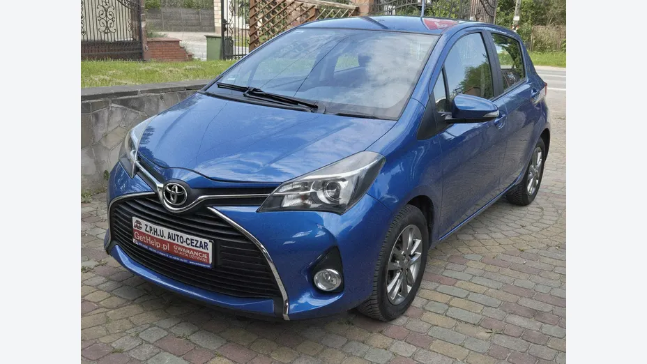 TOYOTA Yaris -