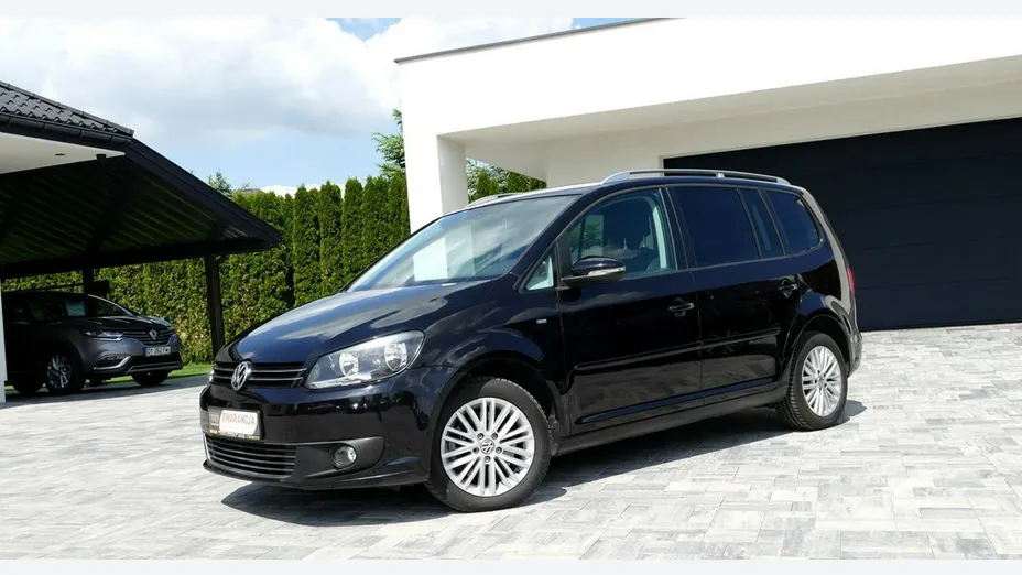 VOLKSWAGEN Touran -