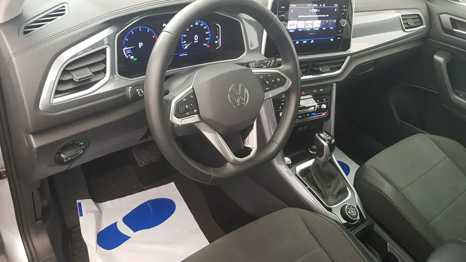 VOLKSWAGEN T-ROC -