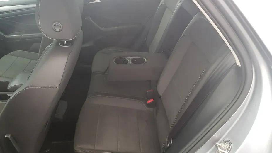 VOLKSWAGEN T-ROC -