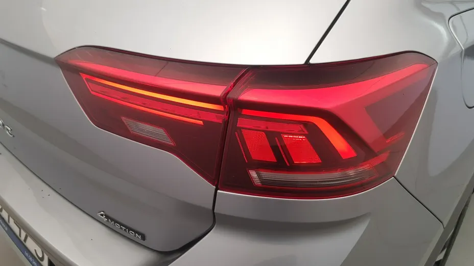VOLKSWAGEN T-ROC -