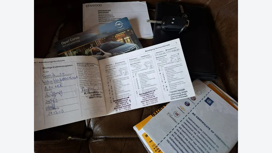 OPEL Corsa -