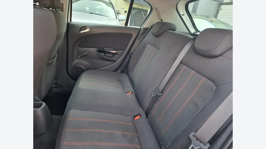 OPEL Corsa -