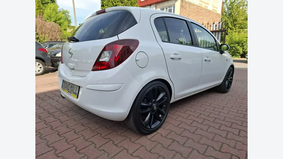 OPEL Corsa -