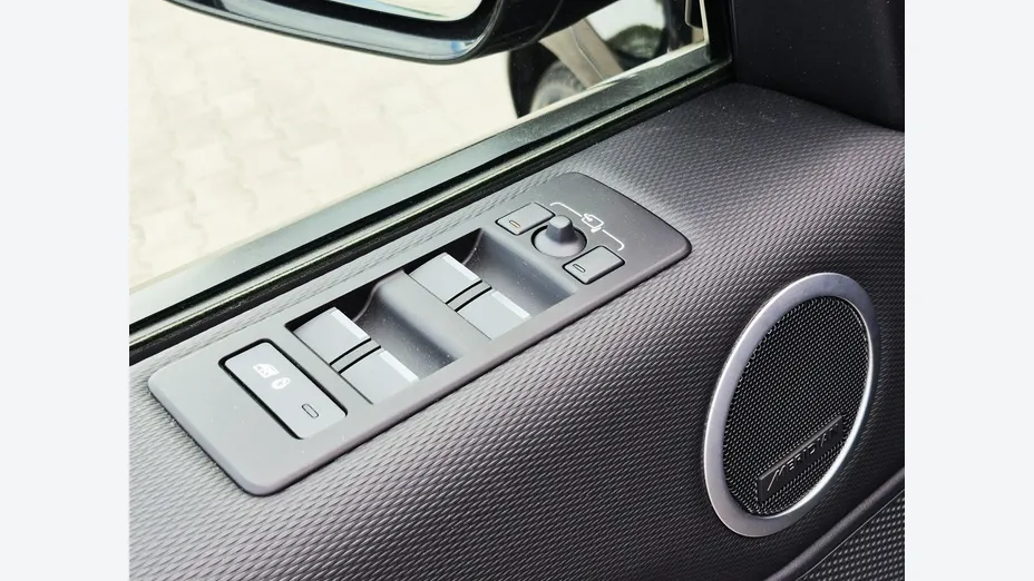 LAND ROVER Discovery -