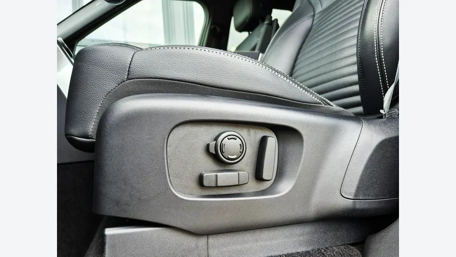 LAND ROVER Discovery -