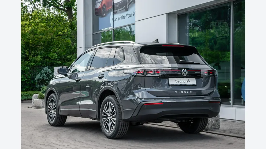 VOLKSWAGEN Tiguan -