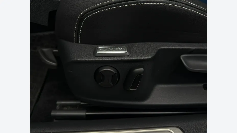 VOLKSWAGEN Passat -