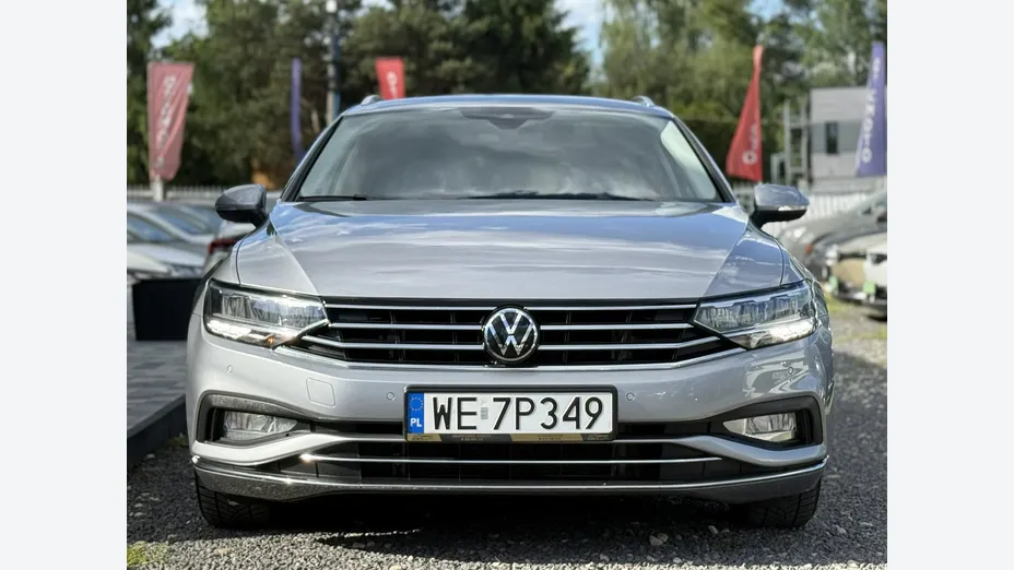 VOLKSWAGEN Passat -