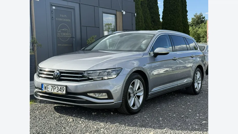 VOLKSWAGEN Passat -