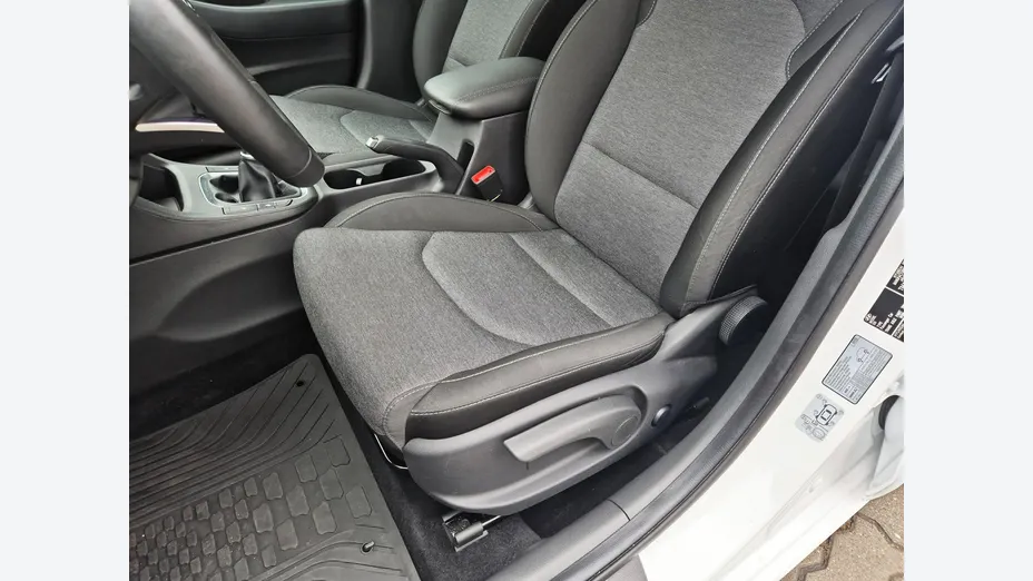 HYUNDAI i30 -