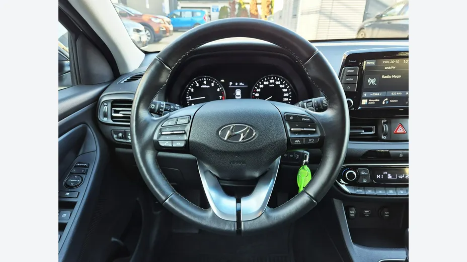 HYUNDAI i30 -