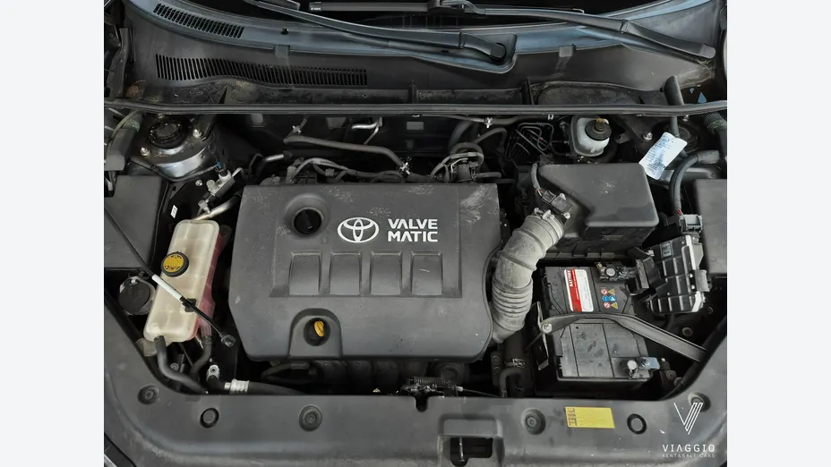 TOYOTA RAV4 -