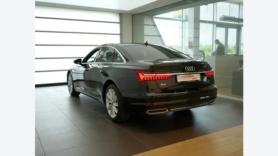 AUDI A6 -
