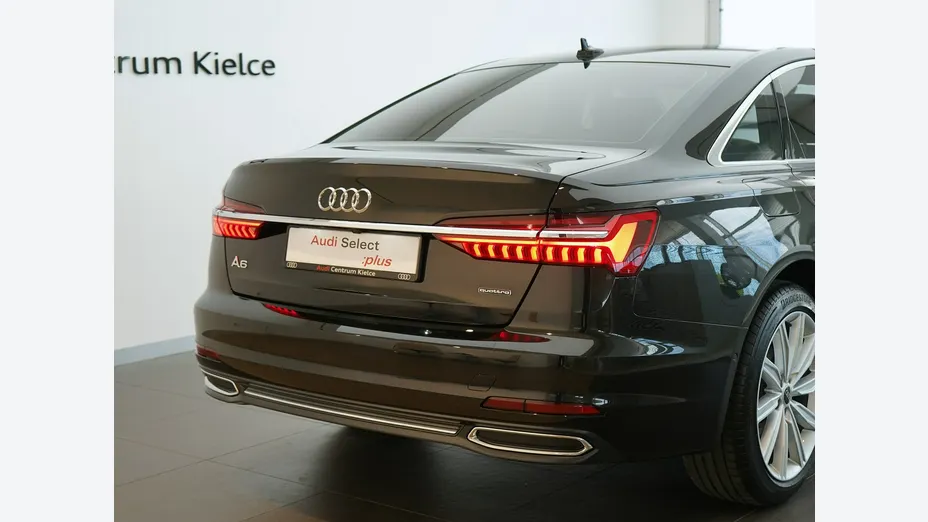 AUDI A6 -