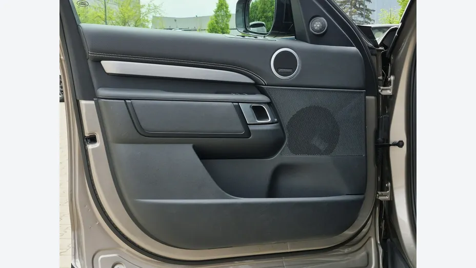 LAND ROVER Discovery -