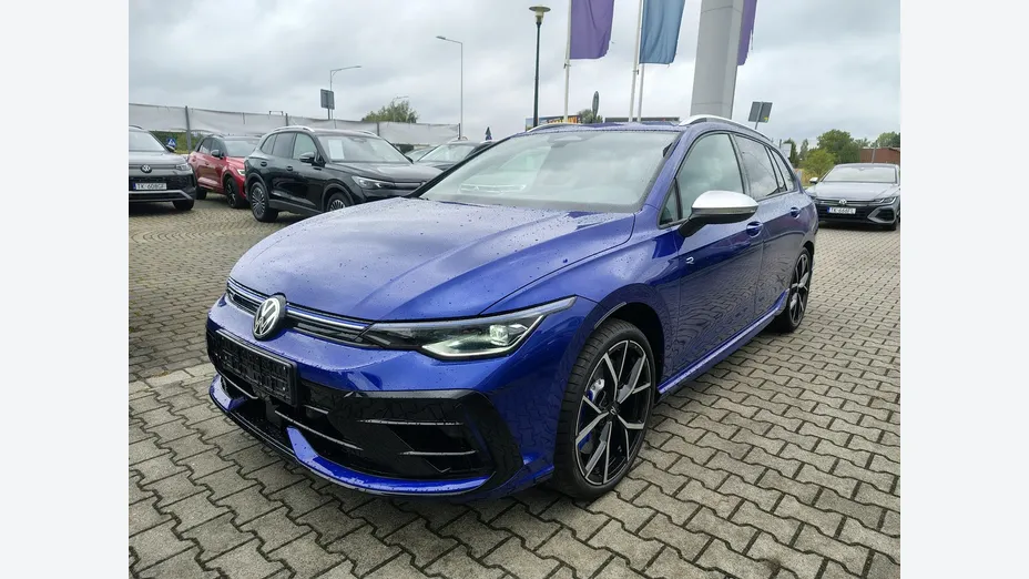 VOLKSWAGEN Golf -