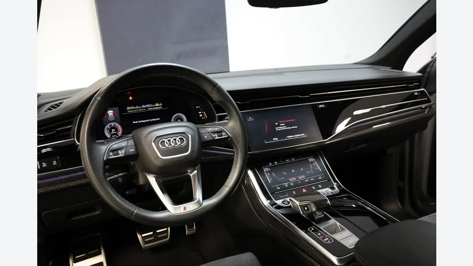 AUDI Q8 -